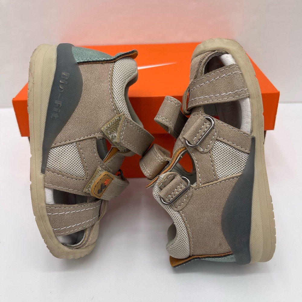Kids Tan and Gray Sandals - Picture 11 of 16